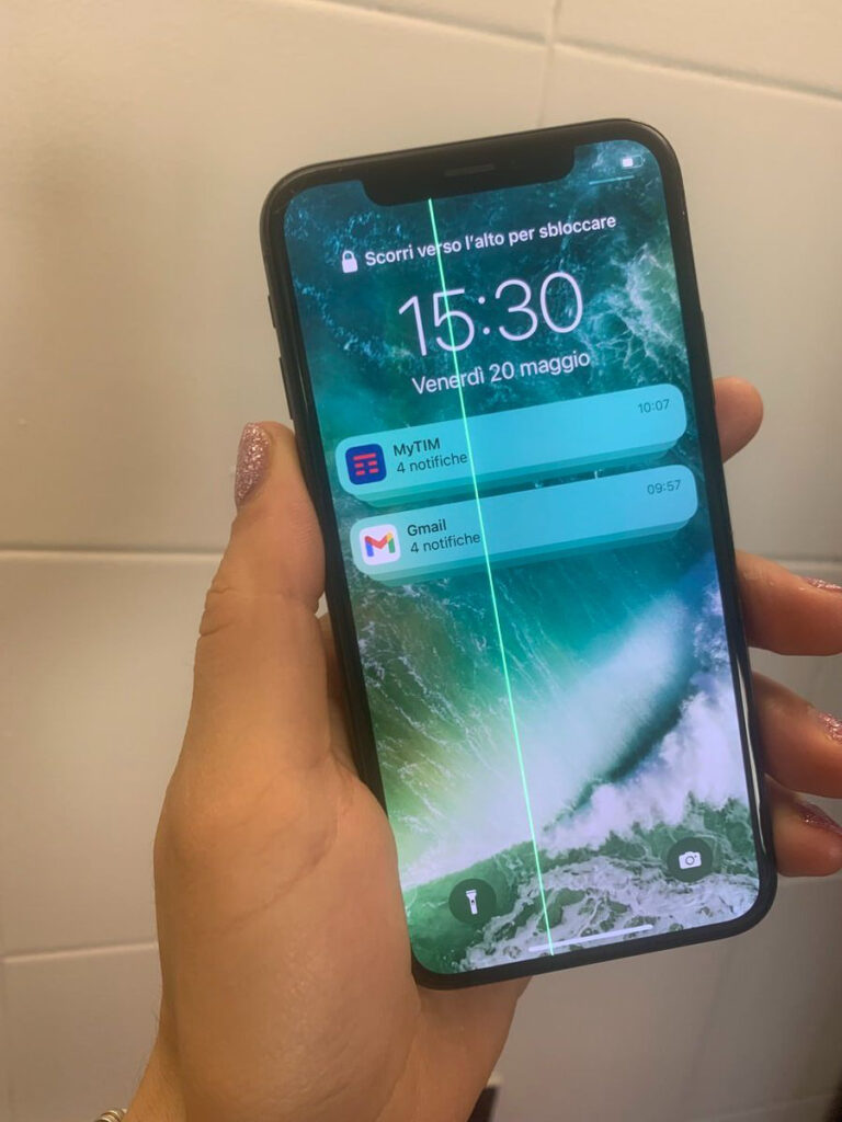 Sostituzione del Display: Un Fattore Cruciale nelle Riparazioni iPhone 2 riparazione iPhone Torino