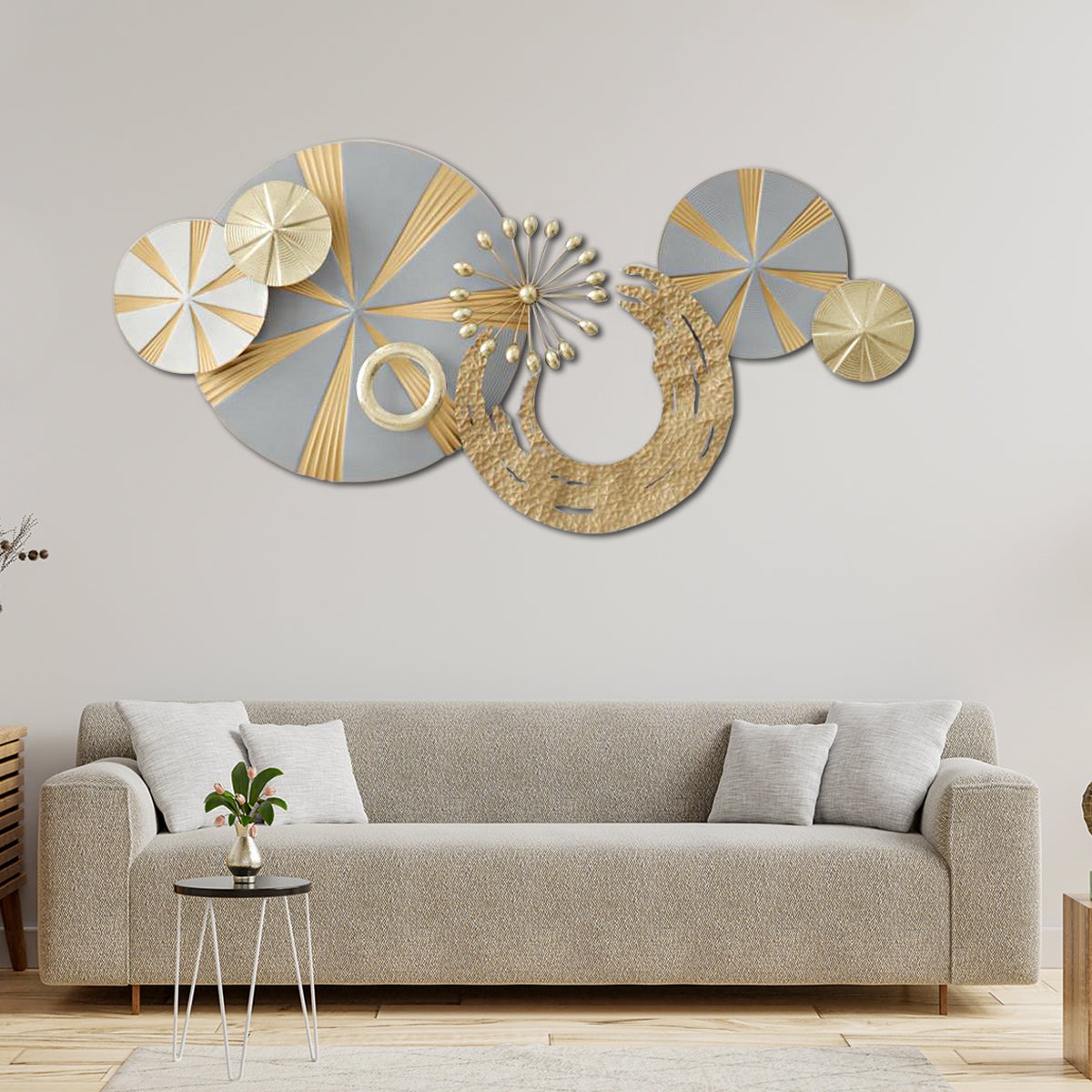 How to Use Modern Metal Wall Arts to Transform Your Living Room Space