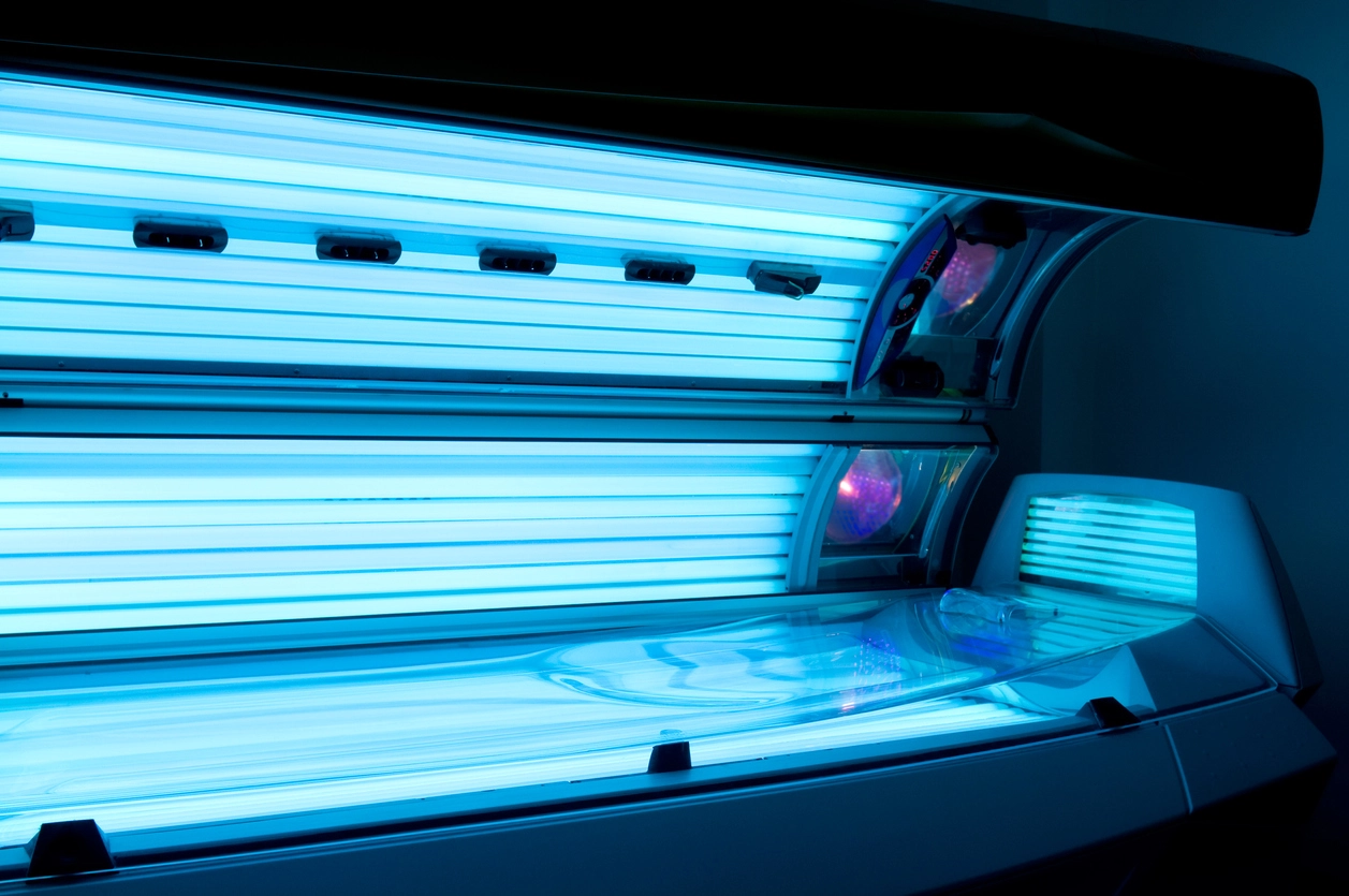 What is Spray Tanning? Pros and Cons