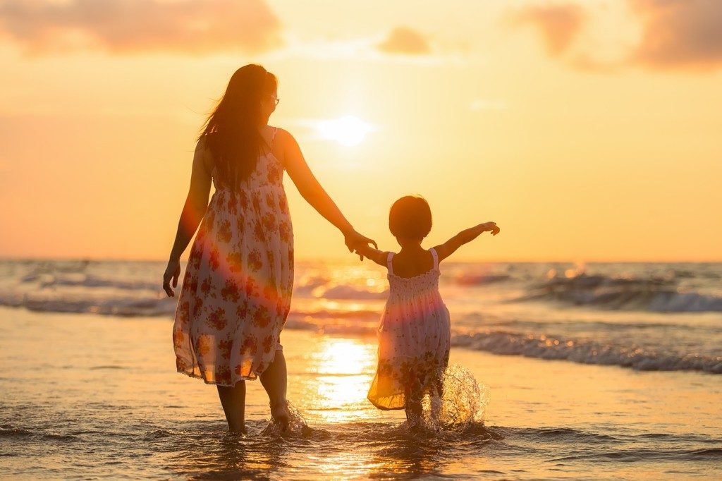 5 Ways to Keep Your Childhood Memories With Siblings Safe and Intact