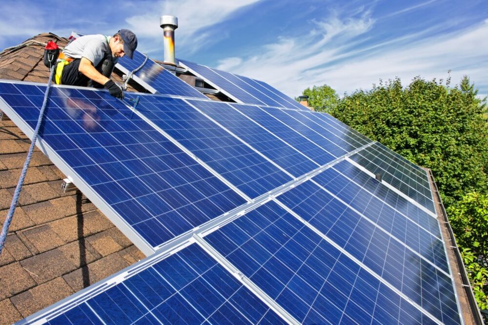 Maximizing Energy Efficiency: Solar Panel Battery Installation Guide