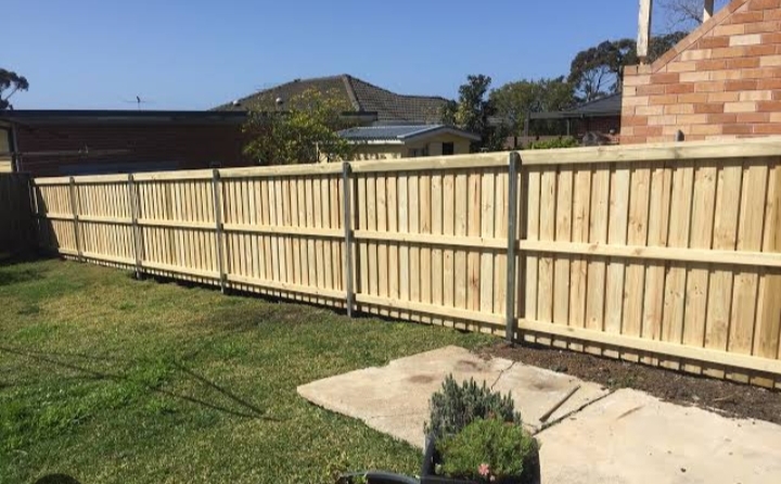 Benefits of Timber Paling Fence in Melbourne, Australia