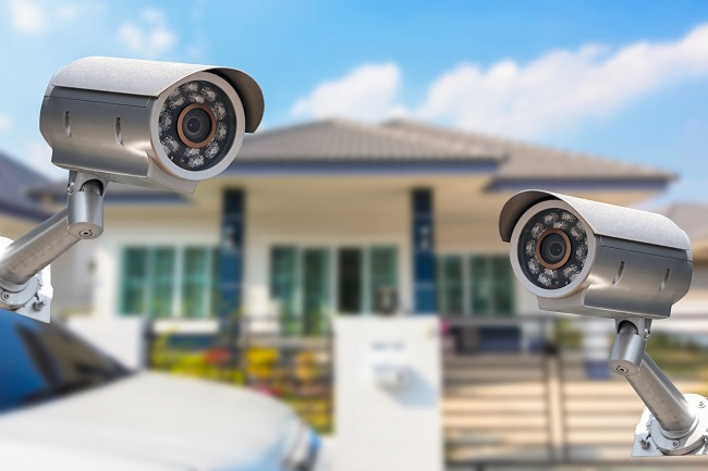 The Pros and Cons of Wired vs. Wireless Security Cameras