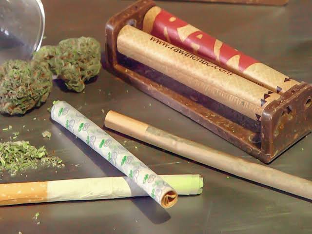 Elevate Your Rolling Experience with RAW Rolling Machines: Crafting Perfect Joints with Precision 1