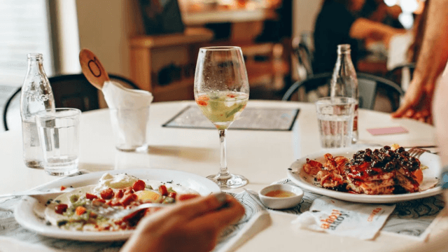 6 Ways Self-Service Kiosks Boost Sales For Your Food Business
