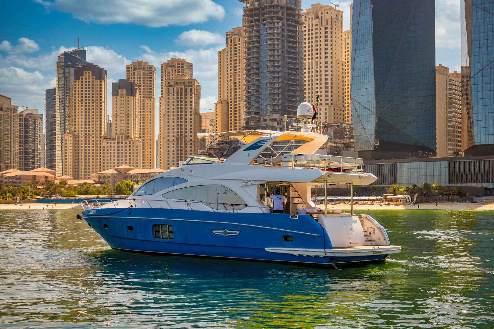The Ultimate Guide to Yacht Rental in Dubai