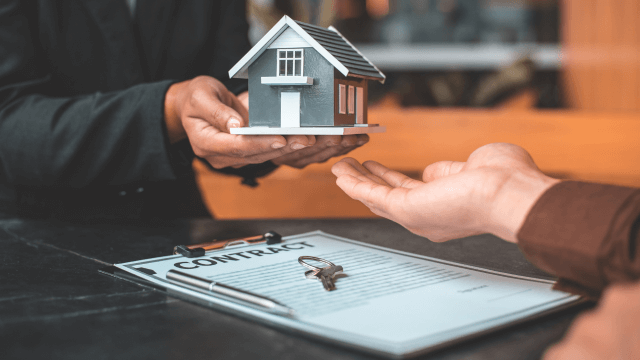 When Is the Best Time to Sell Your Home Quickly