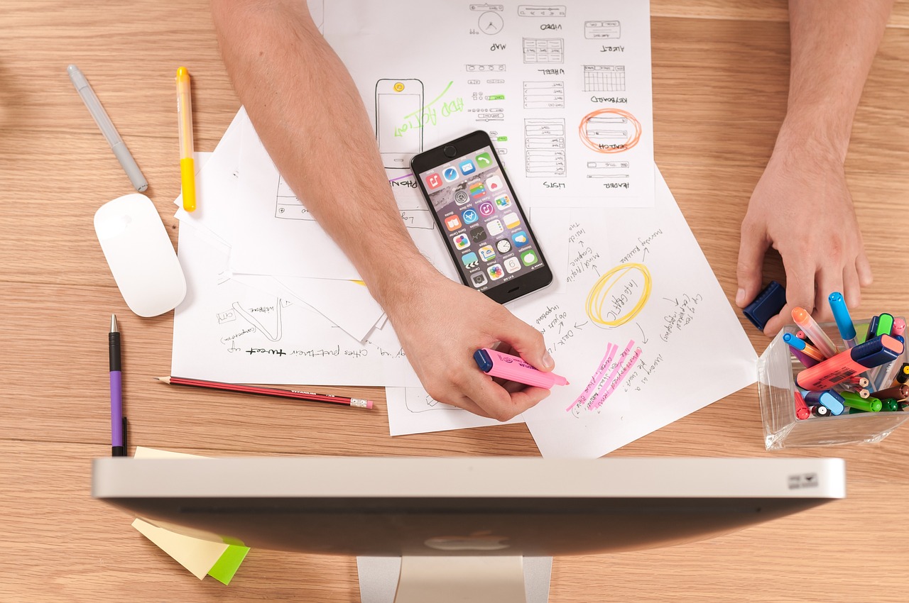 6 Reasons Why Outsourcing Mobile App Development Can Benefit Your Business