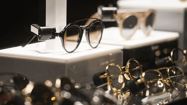 How Technology is Revolutionizing the Eyewear Industry