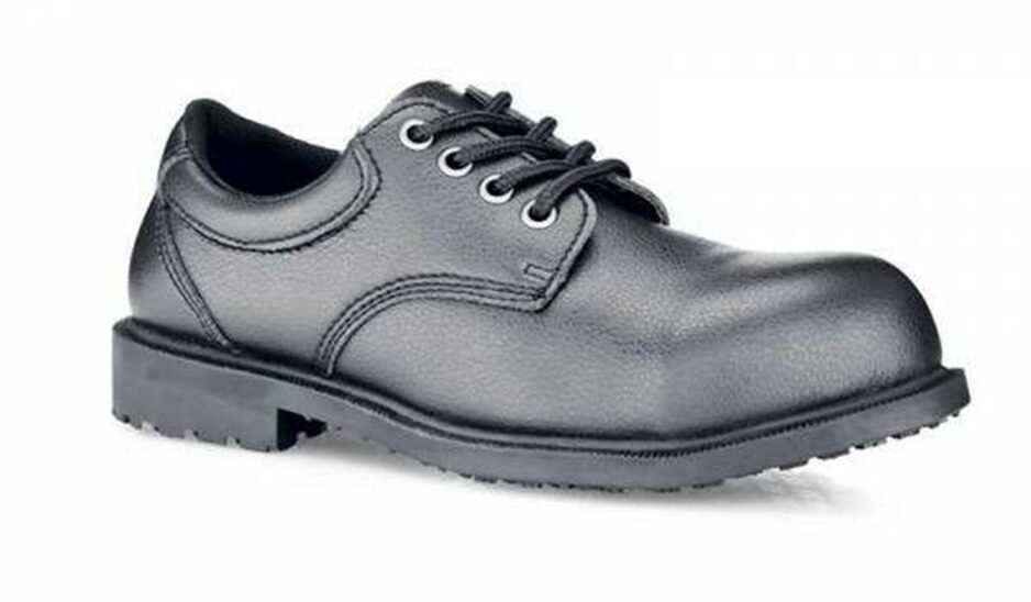 Non Slip Shoes for Front of House Staff: Ensuring Safety and Comfort