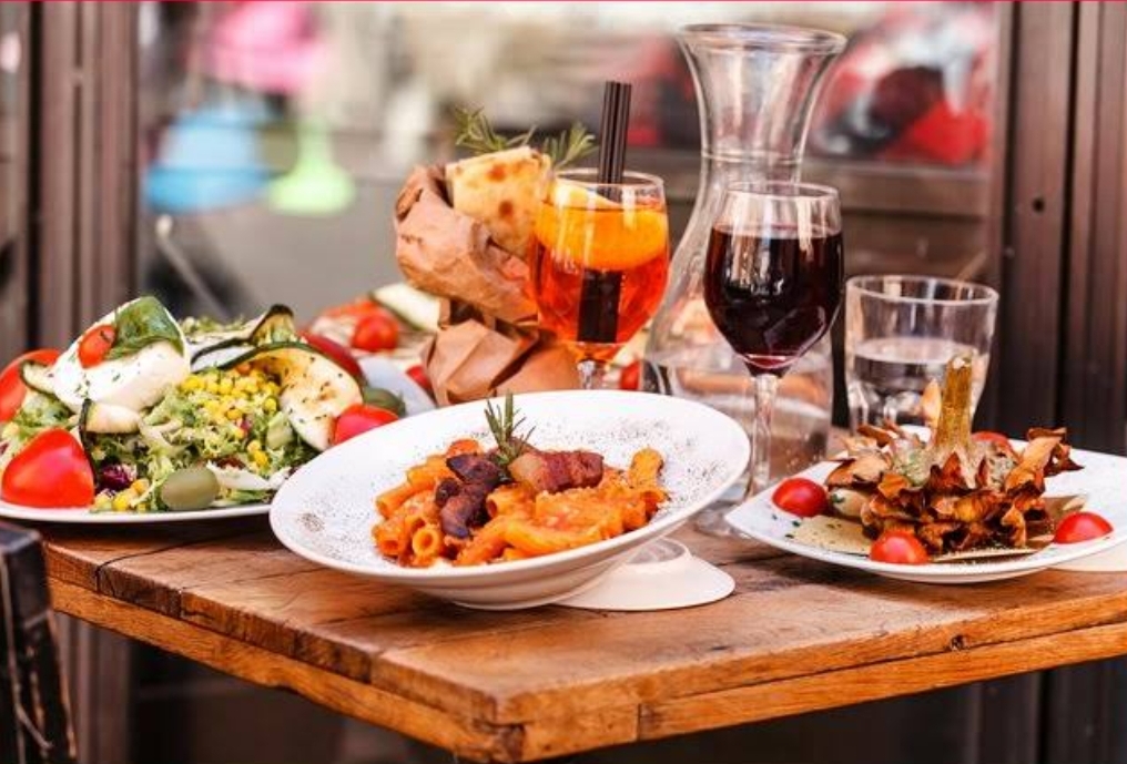 The Art of Italian Aperitivo: Crafting the Ideal Pre-Dinner Experience