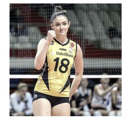 Who Is Zehra Gunes? Wiki, Age, Ethnicity, Boyfriend, Height 2 Who Is Zehra Gunes? Wiki