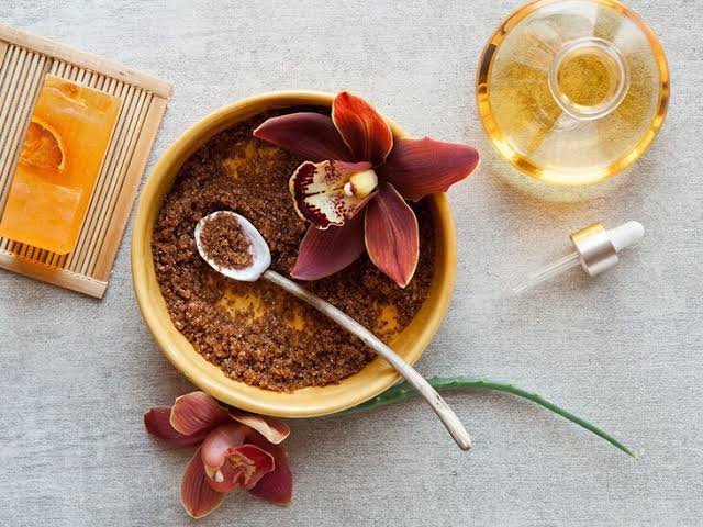 Transforming Your Skin with Natural Skincare Essentials