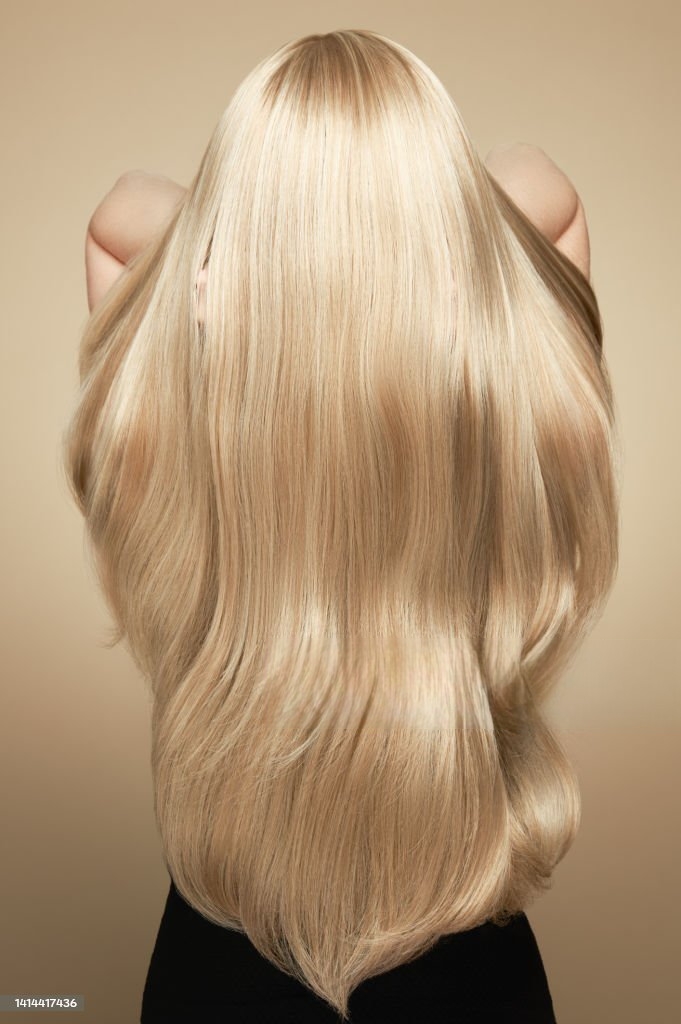 613 Kinks and Coils: The Perfect Blend of Blonde and Kinks