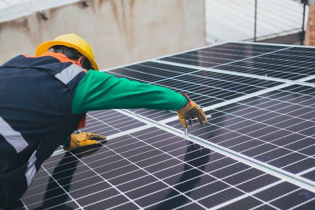 5 Ways Solar Panels Increase the Value of Your Home