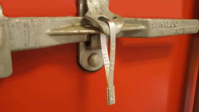 Ways Security Seals Enhance Vehicle Protection