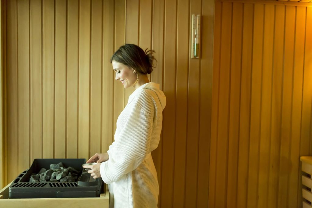 How Much to Tip a Massage Therapist: A Guide to Gratitude 2 How Much to Tip a Massage Therapist: A Guide to Gratitude