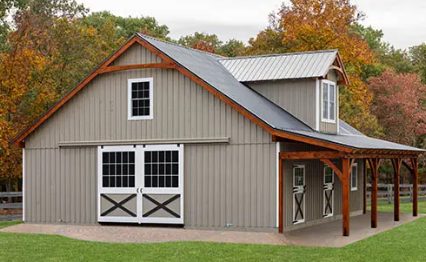 Prefabricated Center Aisle Barns
