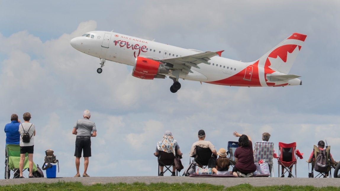 Swift and Simple Kingston to Pearson Airport Taxi