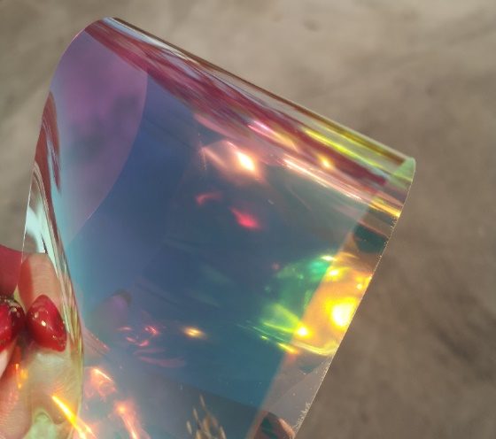 Dichroic Film Vinyl: Color-Changing Graphic Material that Responds to Light 3 Color-Changing Graphic Material that Responds to Light