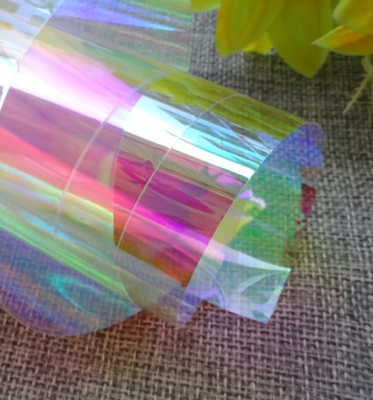 Dichroic Film Vinyl: Color-Changing Graphic Material that Responds to Light 1 Color-Changing Graphic Material that Responds to Light