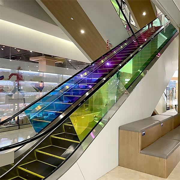 Dichroic Film Vinyl: Color-Changing Graphic Material that Responds to Light 5 Color-Changing Graphic Material that Responds to Light